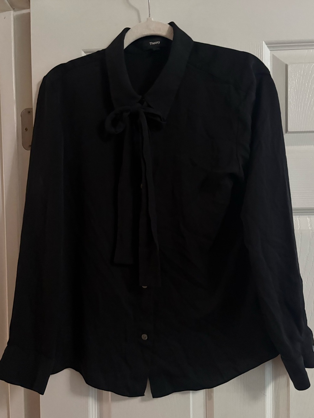 100% silk Theory button up collared blouse top bow long sleeve quiet luxury L